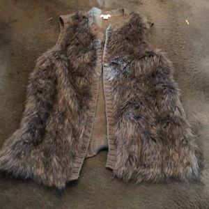 Women’s Faux Fur Vest